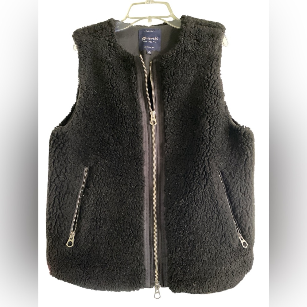 MADEWELL NEW WOMENS SMALL Black
Faux Fur Vest